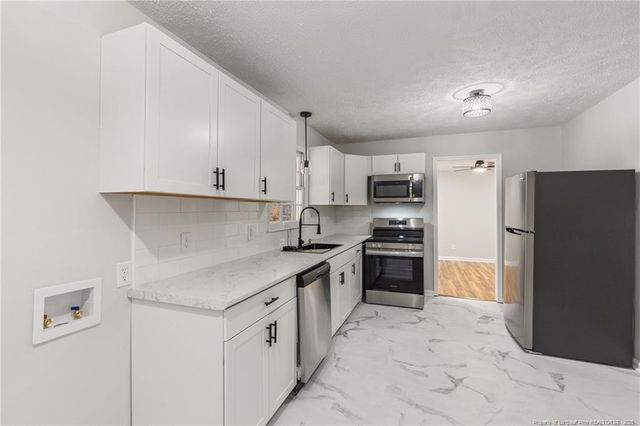 619 Bessemer Circle, Fayetteville, NC 28301