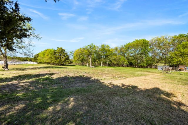 1560 Stainback Road, Red Oak, TX 75154