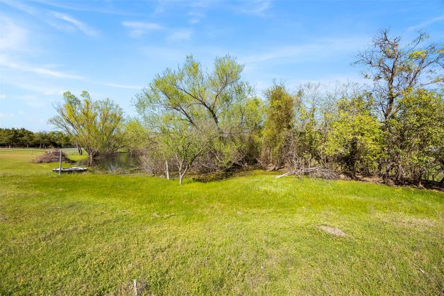 1560 Stainback Road, Red Oak, TX 75154