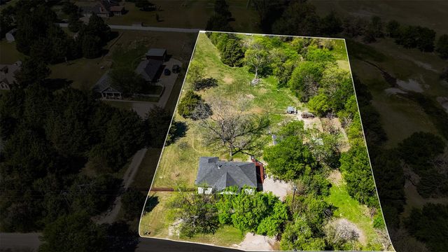 1560 Stainback Road, Red Oak, TX 75154