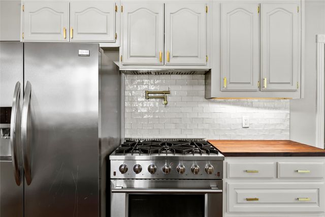 1560 Stainback Road, Red Oak, TX 75154