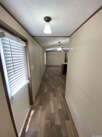 846 Inglewood Dr, Canyon Lake, TX 78133