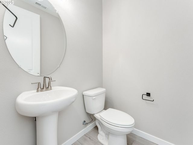 2161 Ne SINGER Ln, Estacada, OR 97023