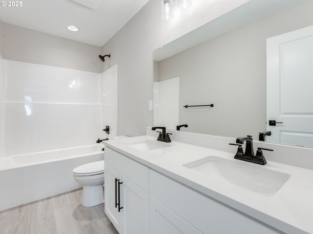 2161 Ne SINGER Ln, Estacada, OR 97023