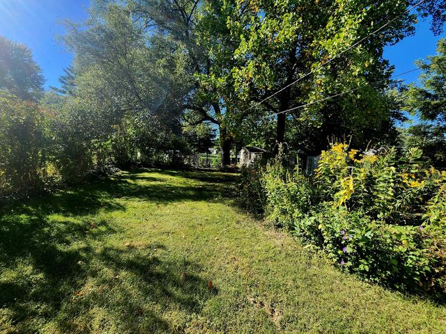 18028 Burnham Avenue, Lansing, IL 60438