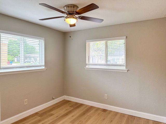 701 Tanglewood Drive, Hurst, TX 76053
