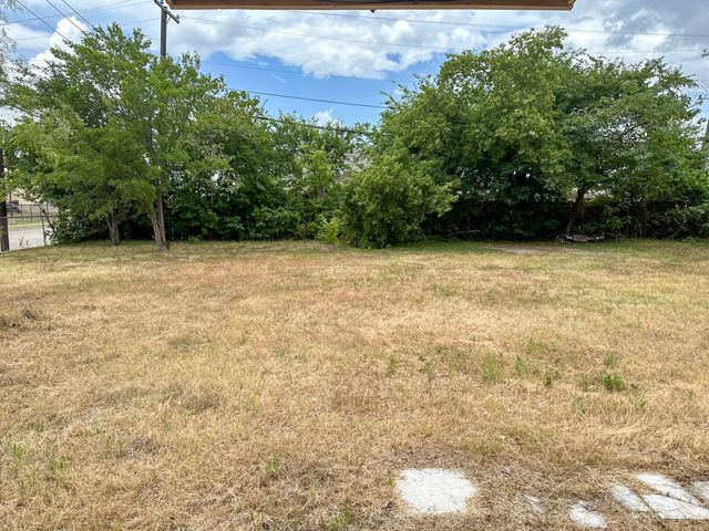 701 Tanglewood Drive, Hurst, TX 76053