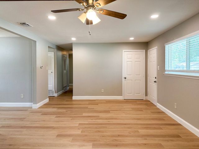 701 Tanglewood Drive, Hurst, TX 76053