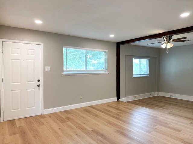 701 Tanglewood Drive, Hurst, TX 76053