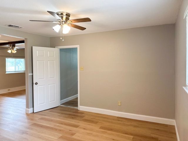 701 Tanglewood Drive, Hurst, TX 76053