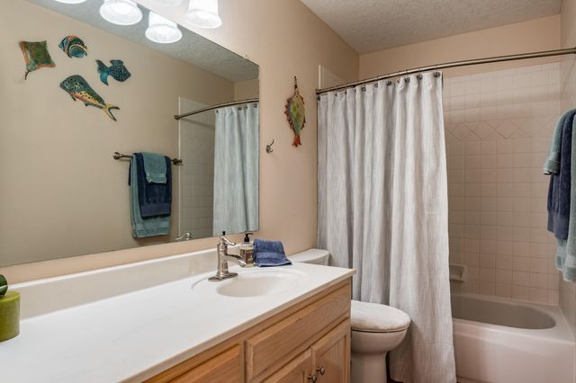 4931 SERENO Drive NE, Albuquerque, NM 87111