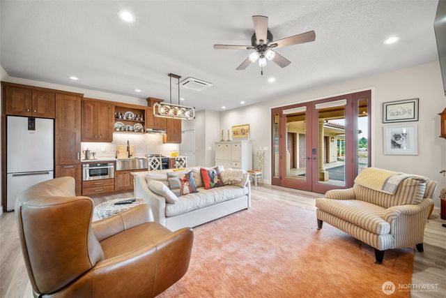 19609 NE 35th Court, Ridgefield, WA 98642