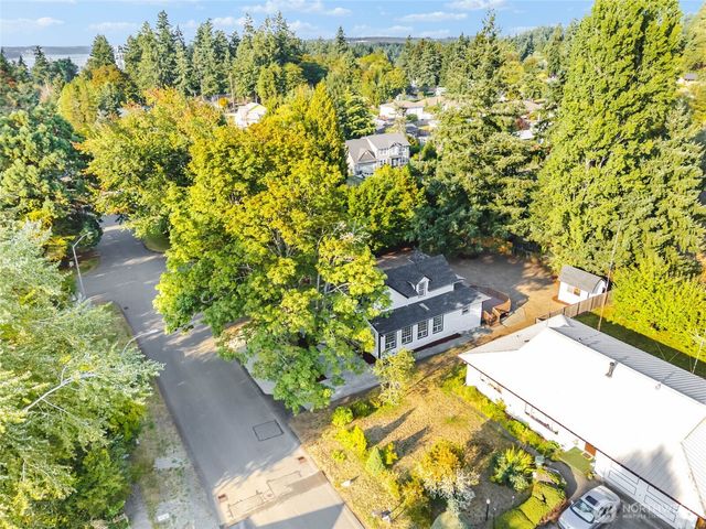 815 Blaine Street, Steilacoom, WA 98388