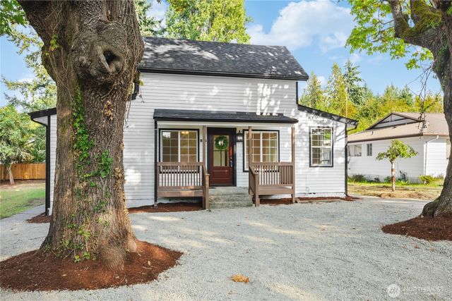 815 Blaine Street, Steilacoom, WA 98388