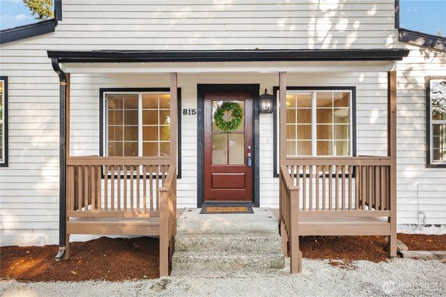 815 Blaine Street, Steilacoom, WA 98388