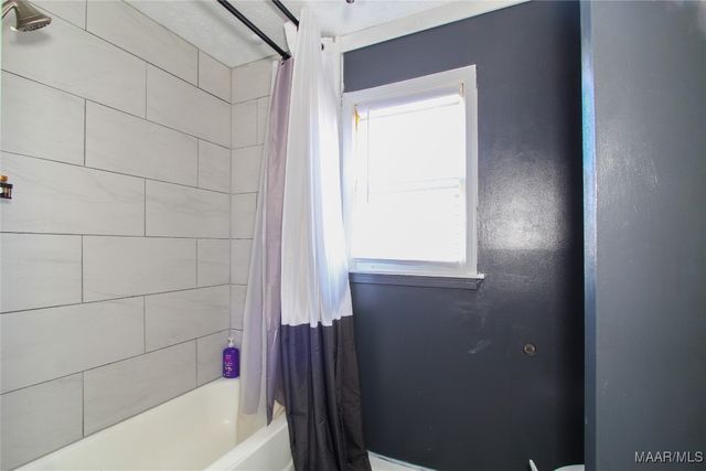 2033 HAZEL HEDGE Lane, Montgomery, AL 36106