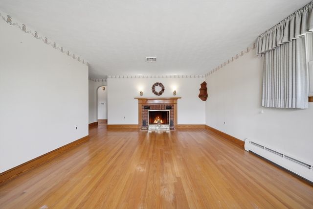 19 Daley Ave, Methuen, MA 01844