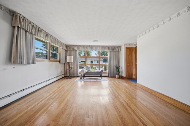 19 Daley Ave, Methuen, MA 01844