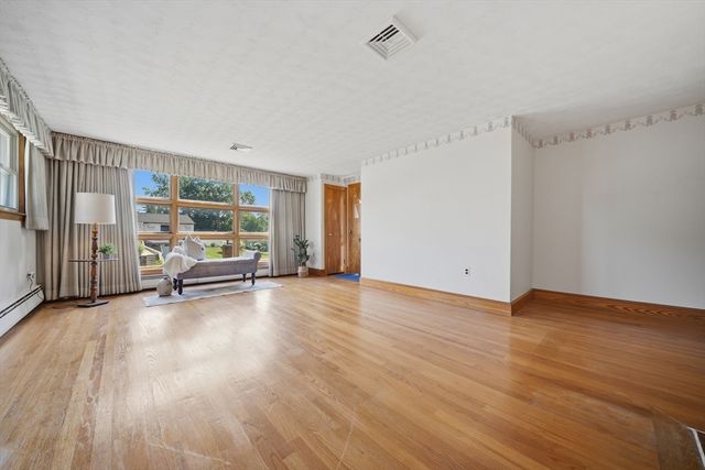 19 Daley Ave, Methuen, MA 01844