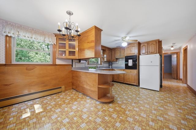 19 Daley Ave, Methuen, MA 01844