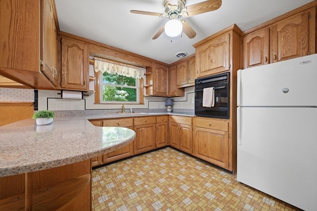 19 Daley Ave, Methuen, MA 01844