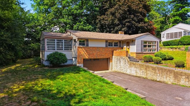 19 Daley Ave, Methuen, MA 01844