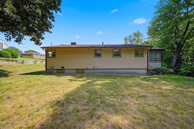 19 Daley Ave, Methuen, MA 01844