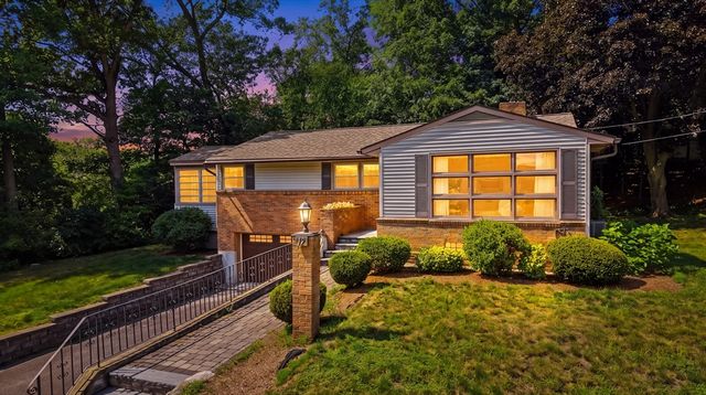 19 Daley Ave, Methuen, MA 01844