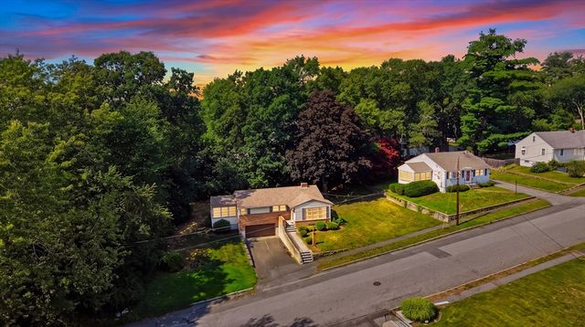 19 Daley Ave, Methuen, MA 01844