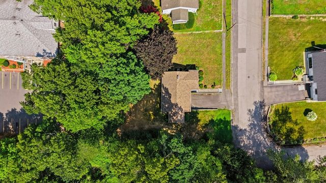 19 Daley Ave, Methuen, MA 01844