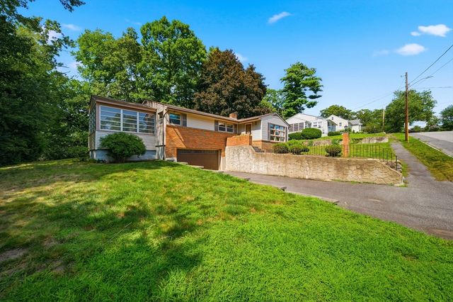 19 Daley Ave, Methuen, MA 01844