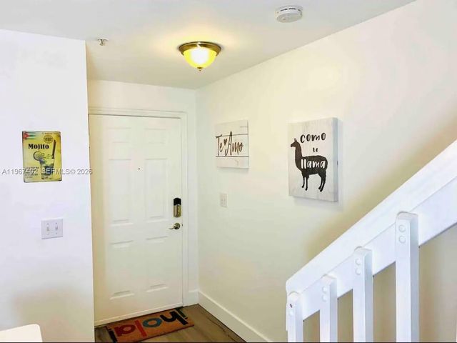 821 SW 2nd St 6, Miami, FL 33130