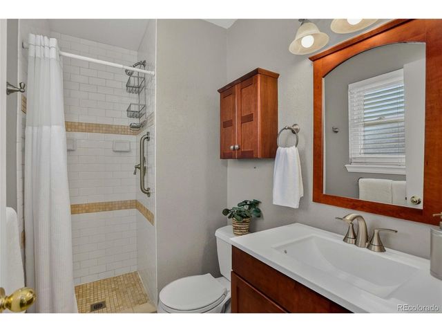 6937 Pierce St, Arvada, CO 80003