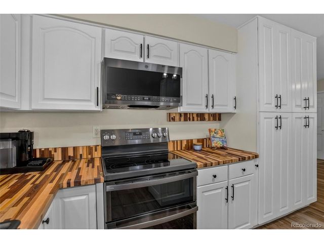 6937 Pierce St, Arvada, CO 80003