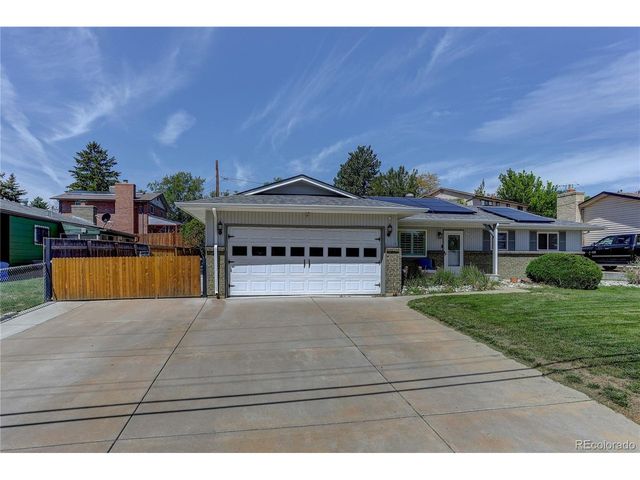 6937 Pierce St, Arvada, CO 80003