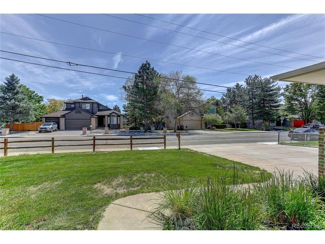 6937 Pierce St, Arvada, CO 80003