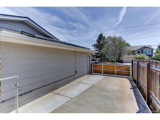 6937 Pierce St, Arvada, CO 80003