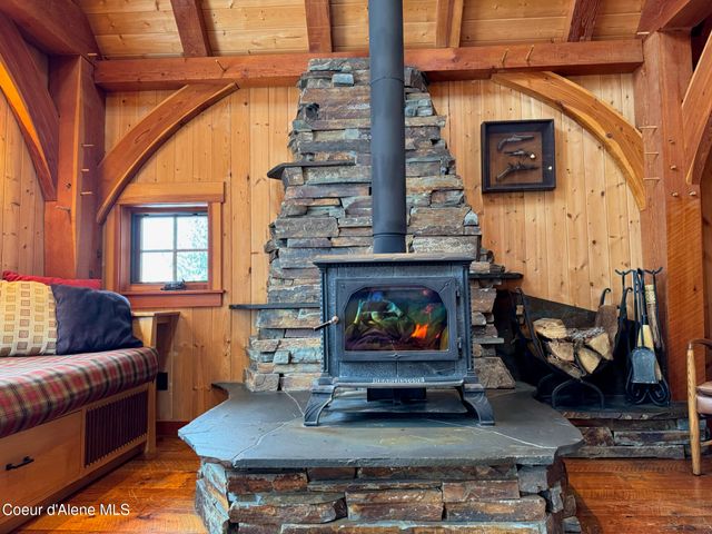 2222 Hidden Valley RD, Sandpoint, ID 83864