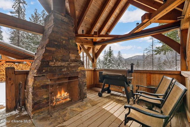 2222 Hidden Valley RD, Sandpoint, ID 83864