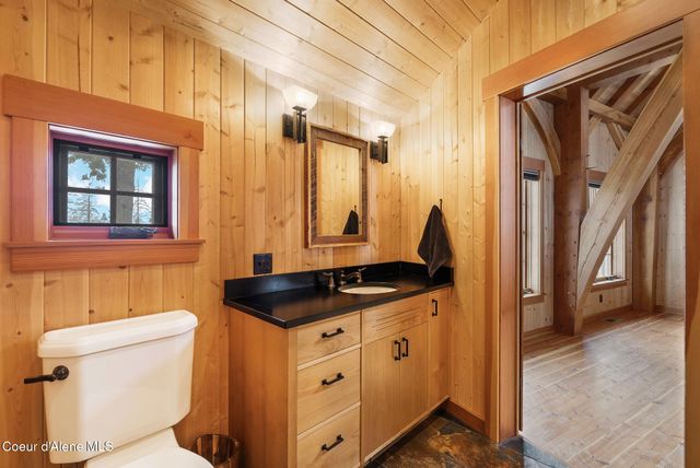 2222 Hidden Valley RD, Sandpoint, ID 83864