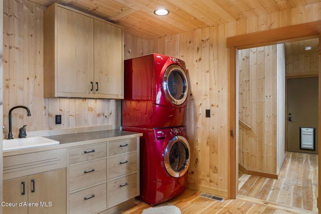 2222 Hidden Valley RD, Sandpoint, ID 83864