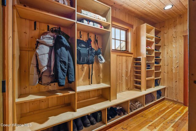 2222 Hidden Valley RD, Sandpoint, ID 83864