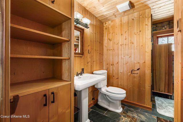 2222 Hidden Valley RD, Sandpoint, ID 83864