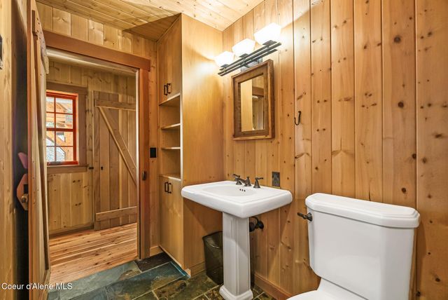 2222 Hidden Valley RD, Sandpoint, ID 83864