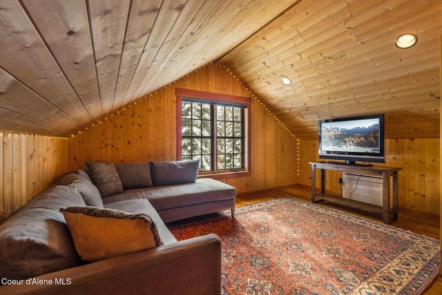 2222 Hidden Valley RD, Sandpoint, ID 83864