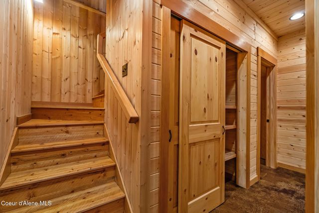 2222 Hidden Valley RD, Sandpoint, ID 83864