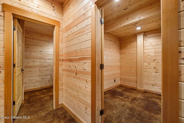 2222 Hidden Valley RD, Sandpoint, ID 83864