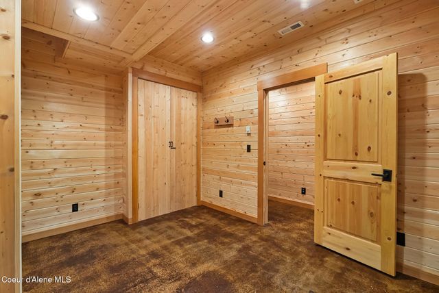 2222 Hidden Valley RD, Sandpoint, ID 83864