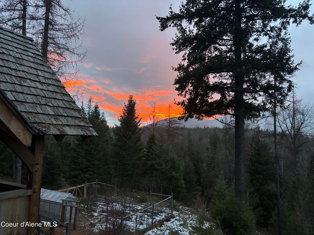 2222 Hidden Valley RD, Sandpoint, ID 83864