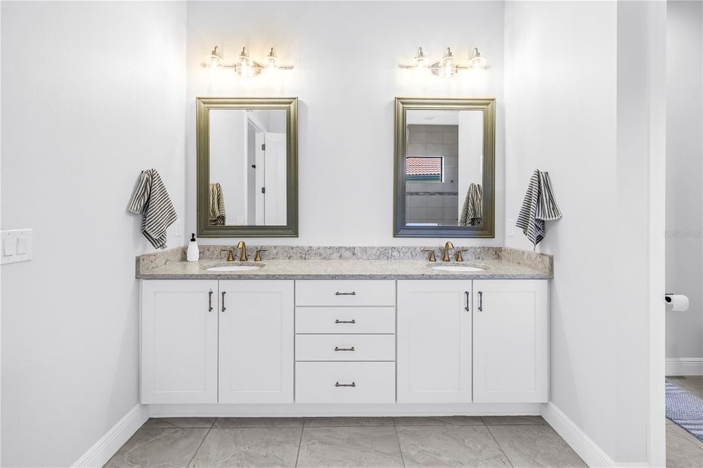 Image 26 of property listing at 4541 BALTRY COURT, Bradenton, FL 34211